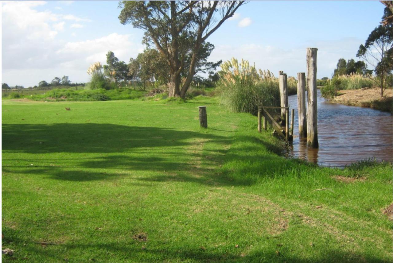 Waipapakauri Hotel Bagian luar foto